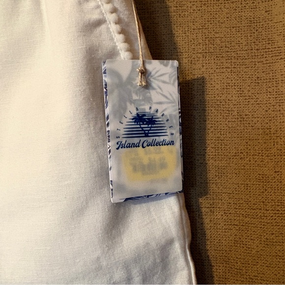 Stella Parker Island Collection Drawstring Linen-Blend Shorts - Picture 5 of 13